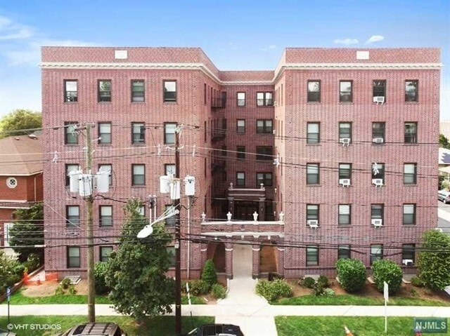Photo - 855 Broad Ave Unit 24