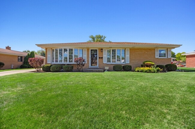 Photo - 1721 W Kim Ave House