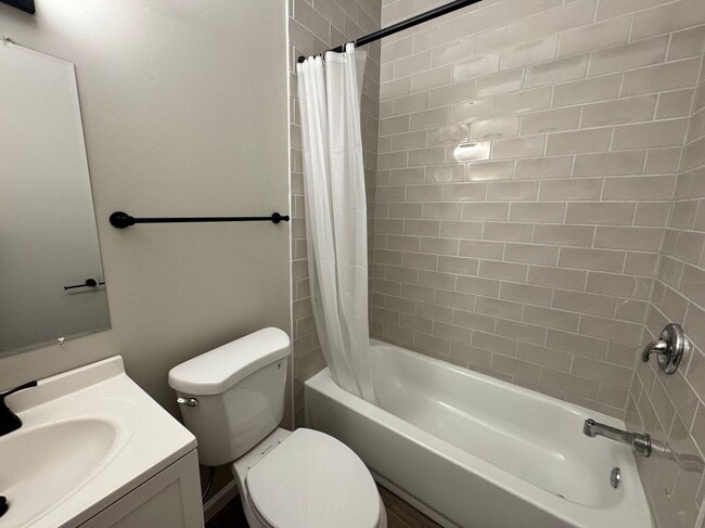 Photo - 6543 Etzel Ave