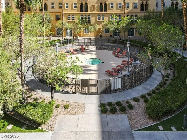 Photo - 2405 W Serene Ave Unidad 535