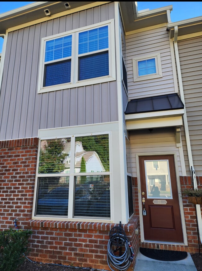 Photo - 71 Pocono Dr