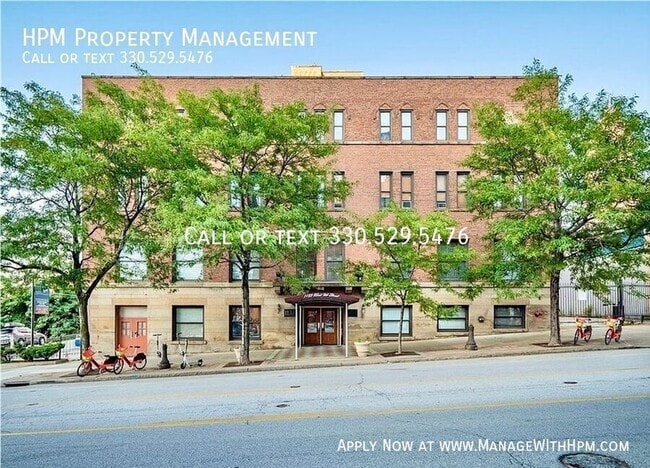 Building Photo - 1133 W 9th St Unit 107