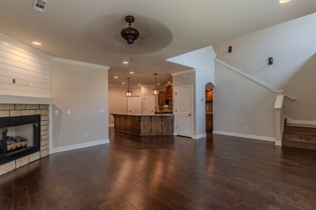 537 N Salem Rd