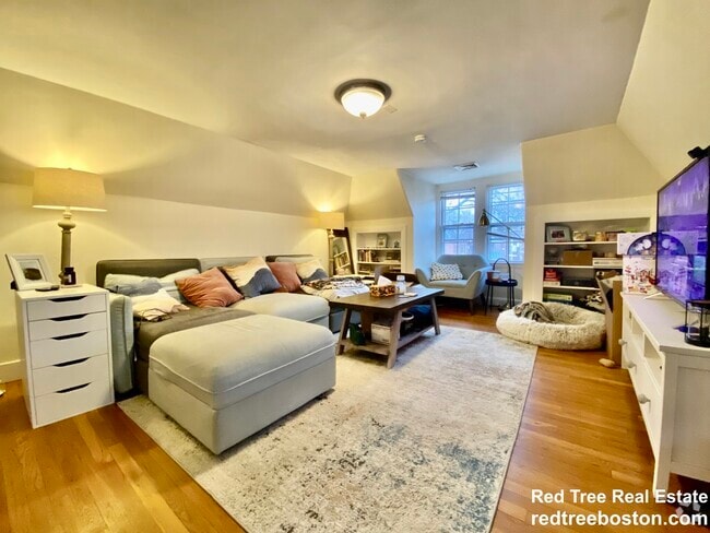 Building Photo - 24 Grovenor Rd Unit 4 Rental