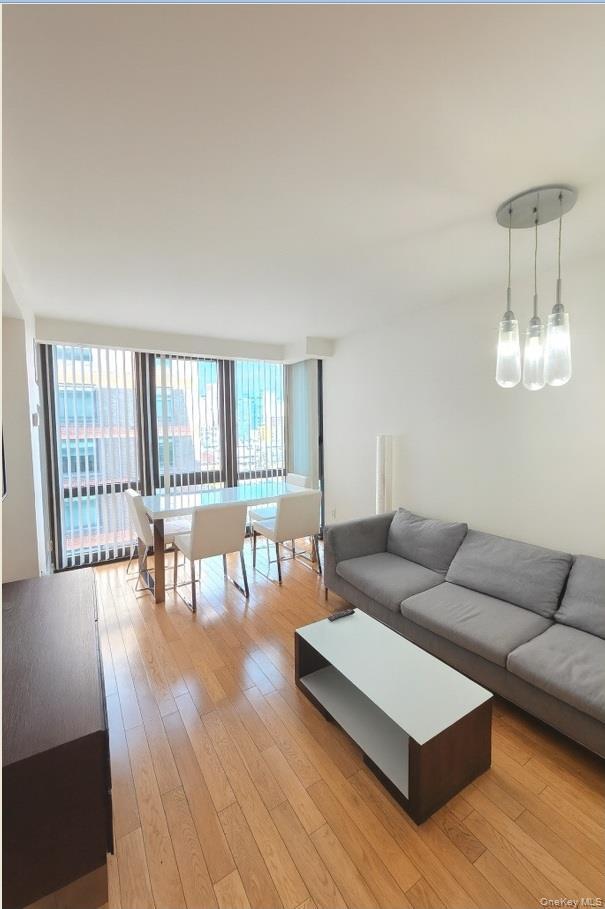 Photo - 39-16 Prince St Unit 7A