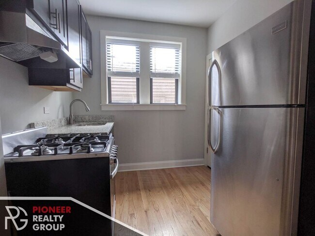 Photo - 4034 N Ashland Ave Unit 5-E1