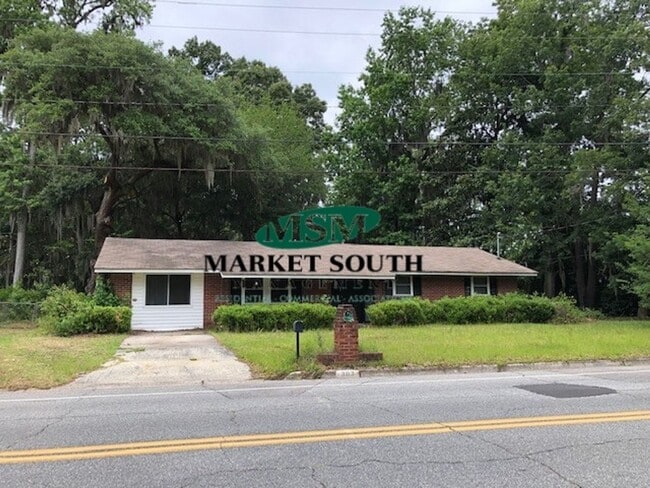 Building Photo - Convenient Southside Location Rental