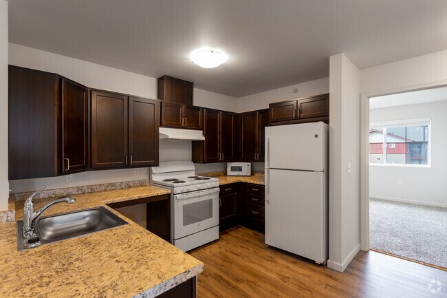 2BR, 1BA - 805SF