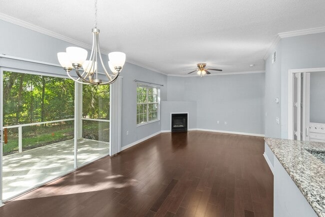 Photo - Luxurious 1 Bed / 1 Bath Condo in The Link...