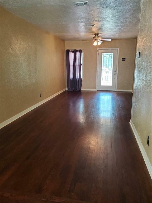 Photo - 5712 Avenue D