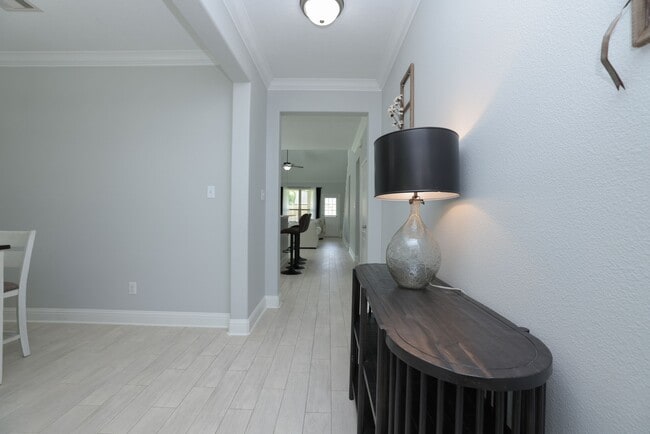 Photo - 19 Canterborough Pl