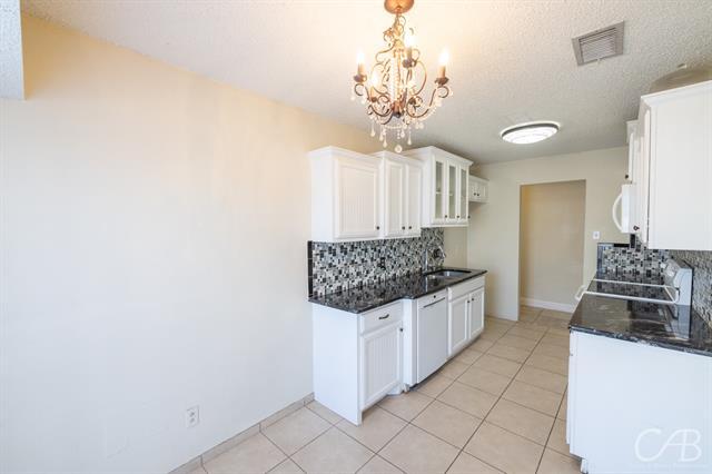 Photo - 3933 Notre Dame Cir