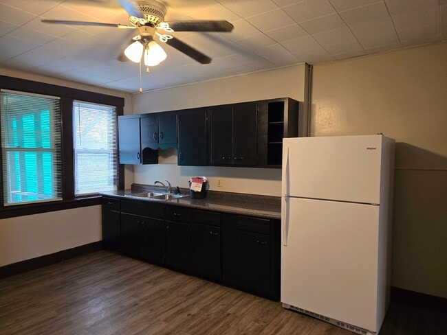 Building Photo - 3931 Bell St