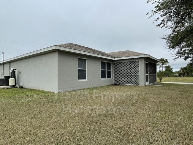 Photo - 1429 NE 5th Ave
