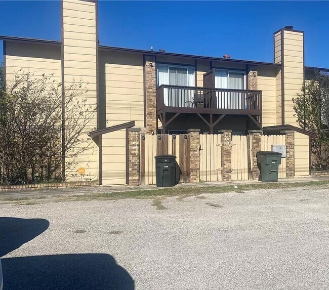 Photo - 3005 Lake Rd