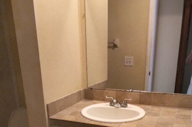 Bathroom - 108 Lacosta Ln Unit 415