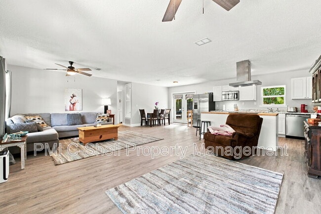 225 N Madison Dr