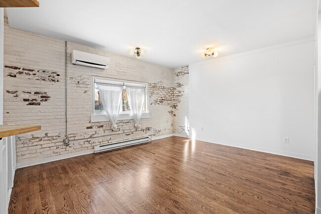 Photo - 116 Turner St