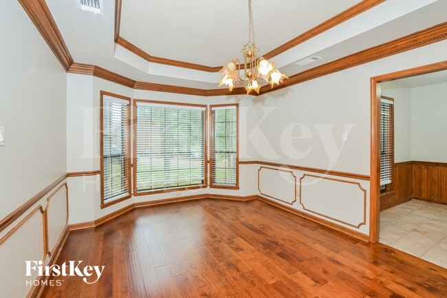 Photo - 3943 Green Spruce Bend
