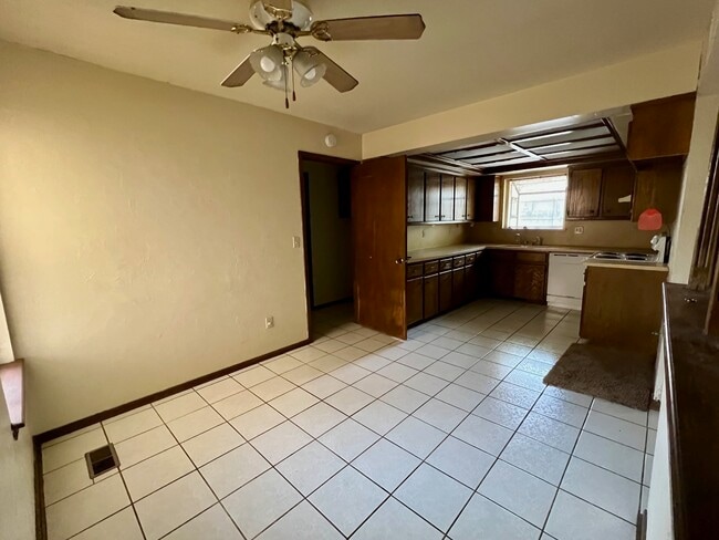 Photo - 7909 Harvest Moon Rd