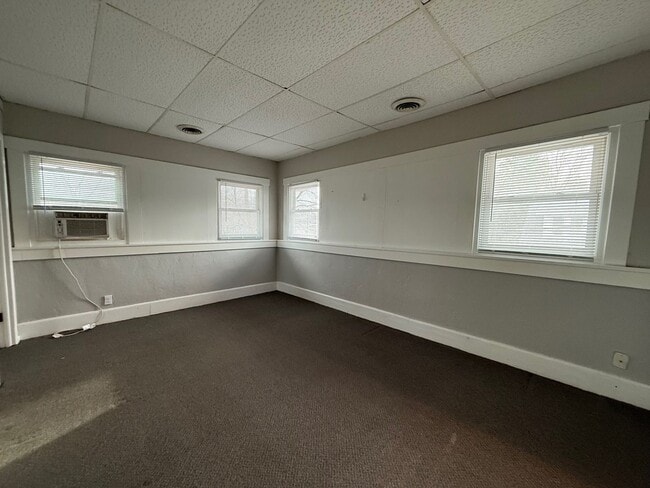 Building Photo - 1441 W Macon St Unit Apt 3