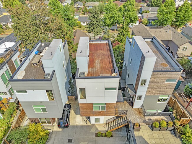 Photo - Great stand alone town home