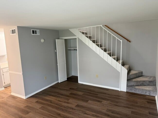 Building Photo - Two Bedroom One and a Half bath