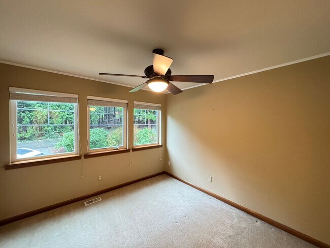 Photo - Spacious 4-Bedroom Home for Rent in Woodinville