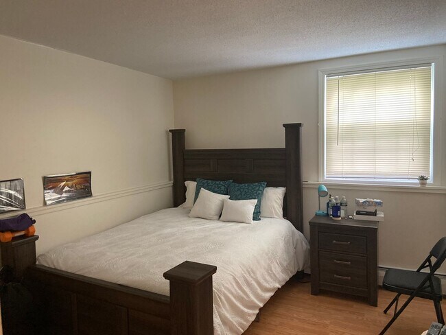 Photo - One bedroom condo at Ivy Place