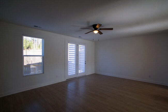 Photo - 2024 Eva Pearl Dr