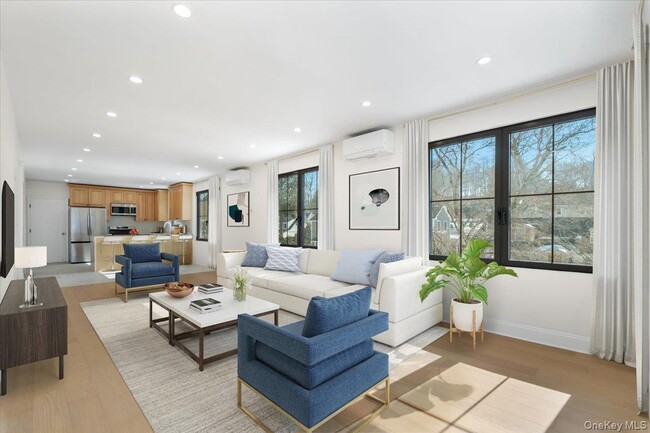 Building Photo - 31 Maple St Unit 2