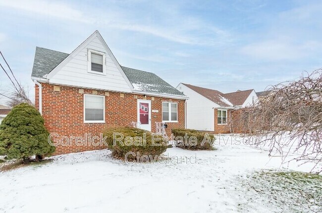 Building Photo - 1951 Warrensville Center Rd Rental