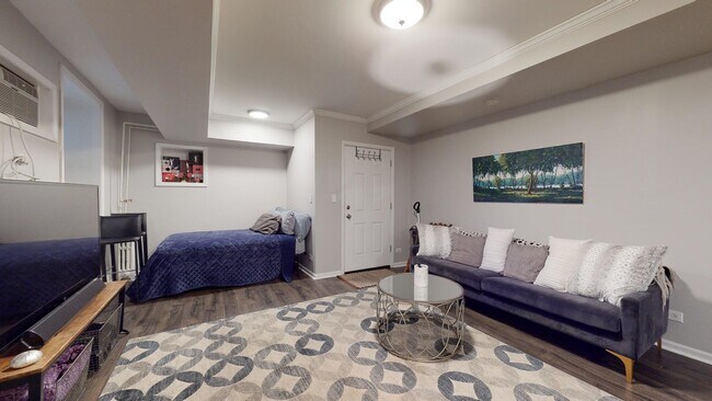 Photo - 21 E Division St Unidad GDN