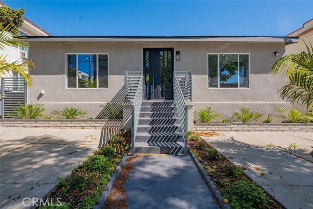 Photo - 1834 Alexandria Ave