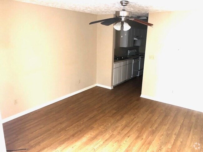 Building Photo - 908 N LBJ Dr Unit 7 Rental