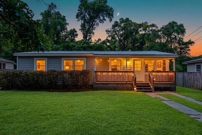 Photo - 555 N 68th Ave