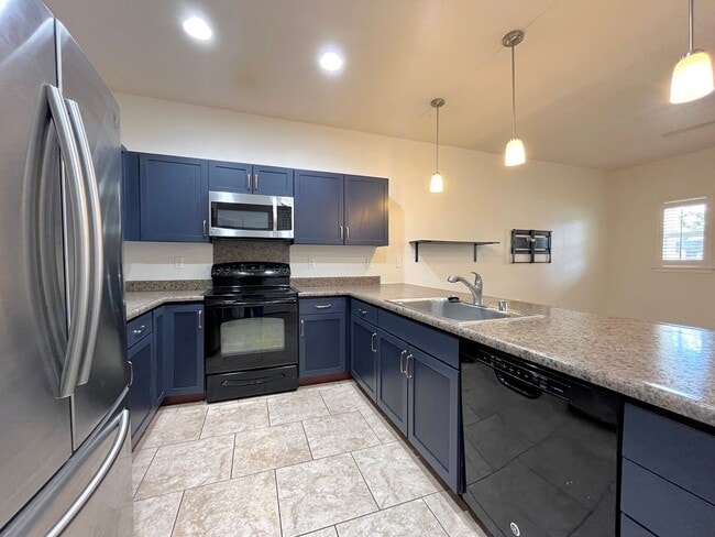 Photo - 431 Manawai St