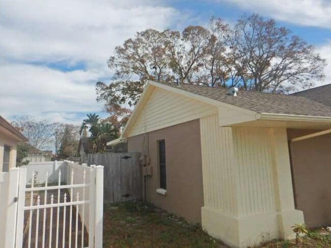 Photo - 1038 Begonia Dr