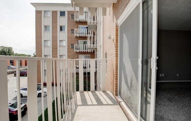 Photo - Walking distance to UNMC - Just open!
