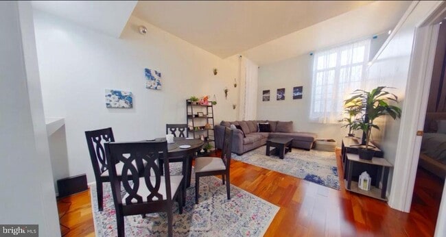 Building Photo - 1601 Spring Garden St Unit 218 Rental