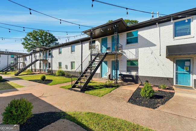 Photo - 558 College St Unidad A-12