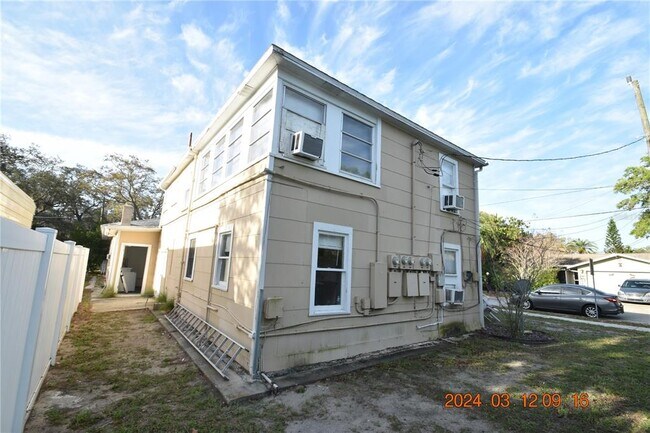 Photo - 1156 Sunset Point Rd Unit B