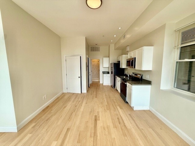 Building Photo - 204 Hanover St Unit 2F