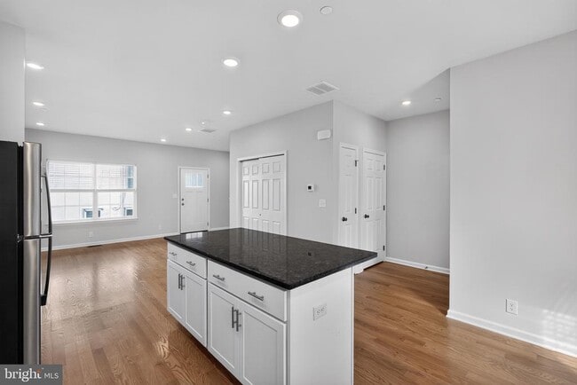 Photo - 1057 Easton Rd
