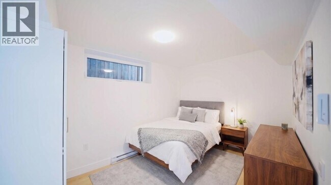2236 E 5th Ave Unit 2