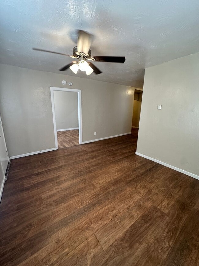 212 SW 37th Ave