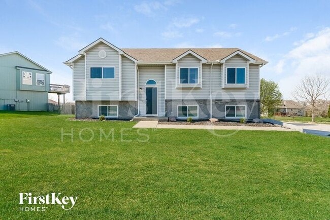 Building Photo - 9301 NE Paw Paw Dr Rental