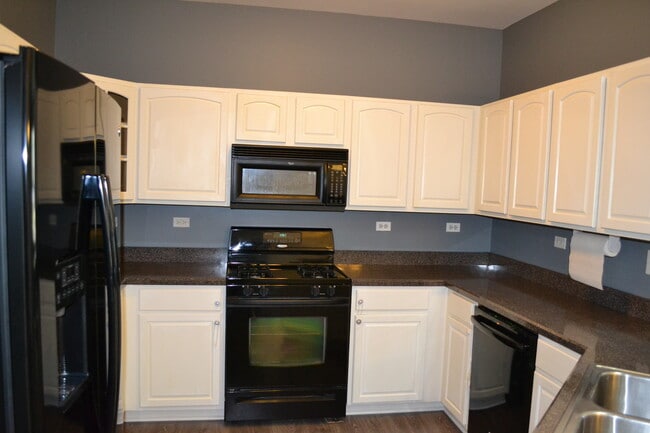 Photo - 169 Springbrook Trail S