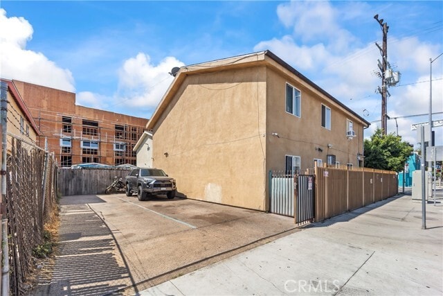 Building Photo - 6102 San Pedro St Rental