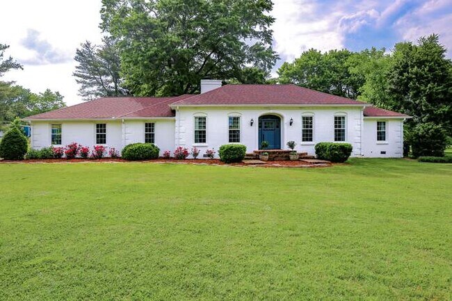 Photo - 3610 S Mt Juliet Rd House